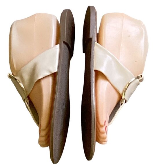 Liz Claiborne Cabella Flats Sandals Wide T-Strap/Thong Light 7 Beige/Nude 146L - Picture 5 of 6